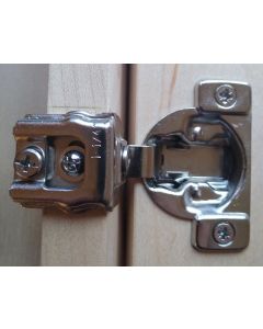Self Close, Compact, 1-1/4" Overlay, Face Frame Hinge, 105-degree opening, 7/16" cup depth, Wood Screw mount